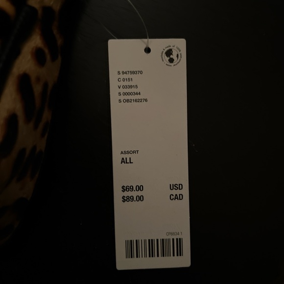 Urban Outfitters Leopard Print Shoulder Bag with Black Star - Picture 4 of 5